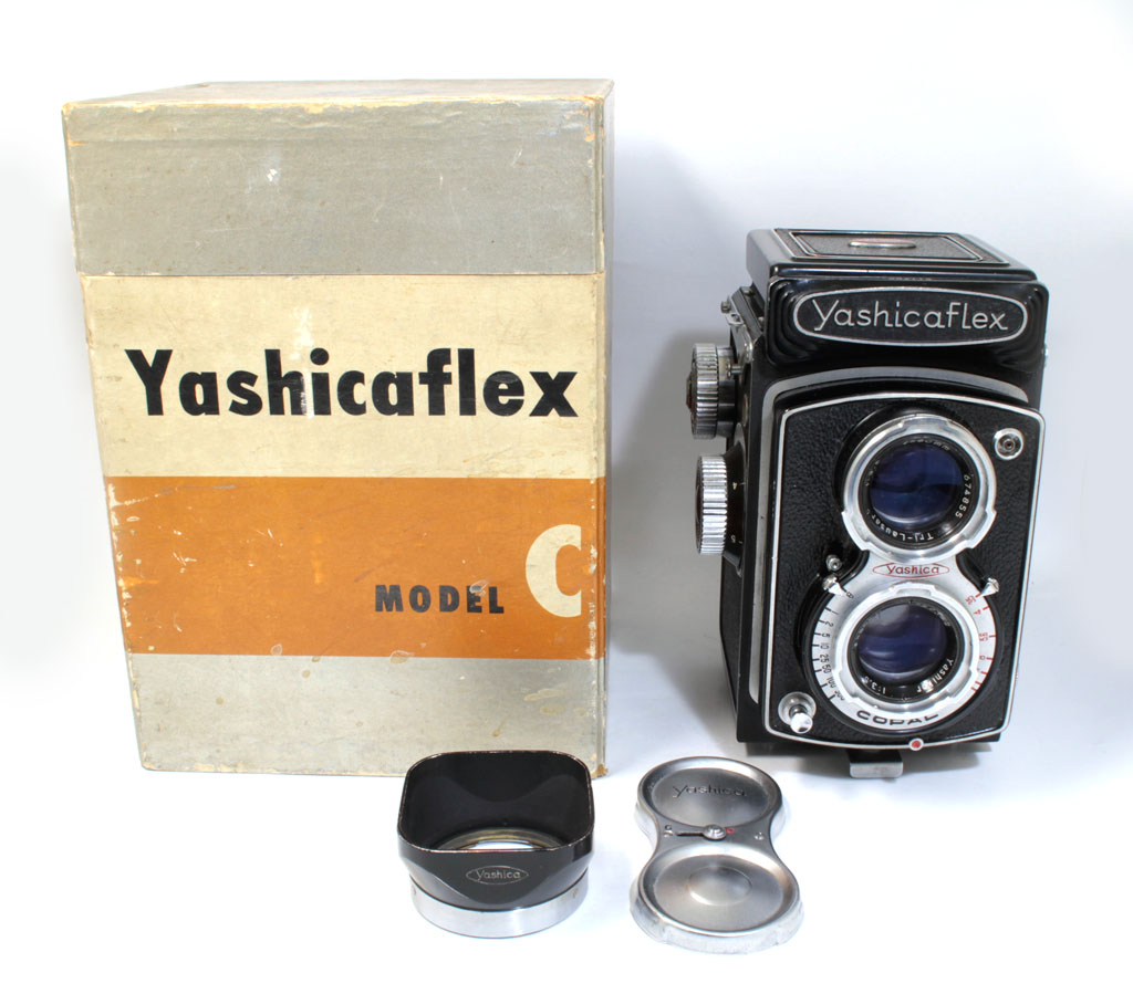 完動品◎YASHICAFLEX C型 二眼レフ フィルムカメラ #429 初の二眼レフ『ヤシカフレックスC型』 - フォト・ディレッタント